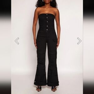 Daisy Denim Cargo Pocket Jumpsuit - black. Size Medium. New.SleevelessStraple